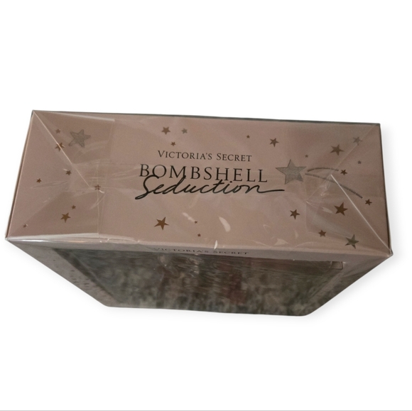 Victoria's Secret Bombshell Perfume - Picture 2 of 3